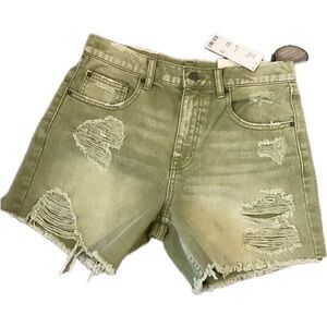 NWT ***BDG *** Drop Waist Destroy Short with Crochet pockets Jean shorts
